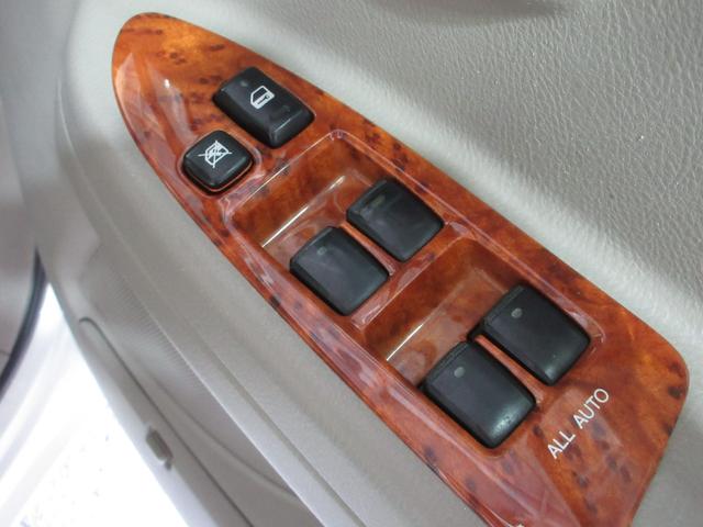 三菱　ＭＩＴＳＵＢＩＳＨＩ　ｅＫ　スペース　デリカ　Ｄ　：　２　５　ミニキャブ　ランサー