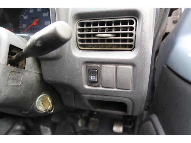 サンバーバン ＶＣプラス　セレクト４ＷＤ車　エアコン　パワーステアリング　パワーウィンドウ　プライバシーガラス　カセット（22枚目）