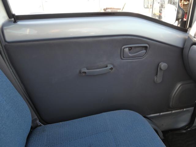 納車前には内外装を丁寧にクリーニングいたします。ご安心ください。