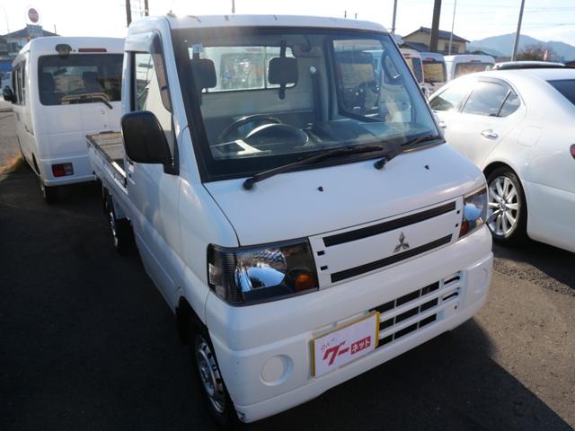 �y�����Ԃ𒆐S�ɍ݌ɂQ�O���W�����Ă��܂��B�y�g���b�N��y���o�����펞�W�����Ă��܂��B