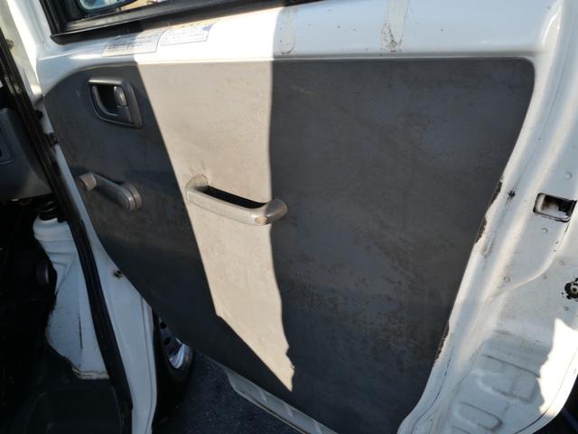 �y�����Ԃ𒆐S�ɍ݌ɂQ�O���W�����Ă��܂��B�y�g���b�N��y���o�����펞�W�����Ă��܂��B