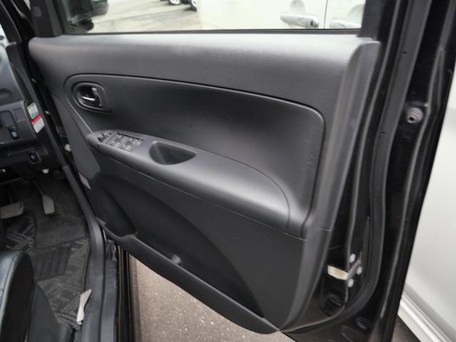 �[�ԑO�ɂ͓��O���𒚔J�ɃN���[�j���O�������܂��B�����S���������B