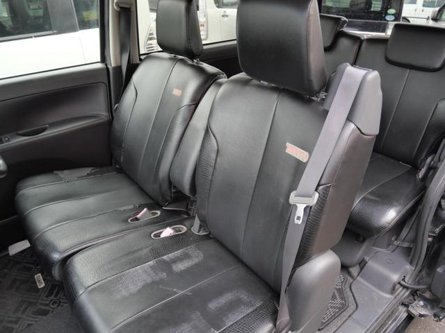 �y�����Ԃ𒆐S�ɍ݌ɂQ�O���W�����Ă��܂��B�y�g���b�N��y���o�����펞�W�����Ă��܂��B