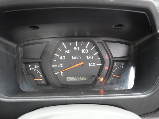 ミニキャブトラック Vタイプ セレクト4WD車 三方開 エアコン パワーステアリング ラジオ 荷台ガード(17枚目)