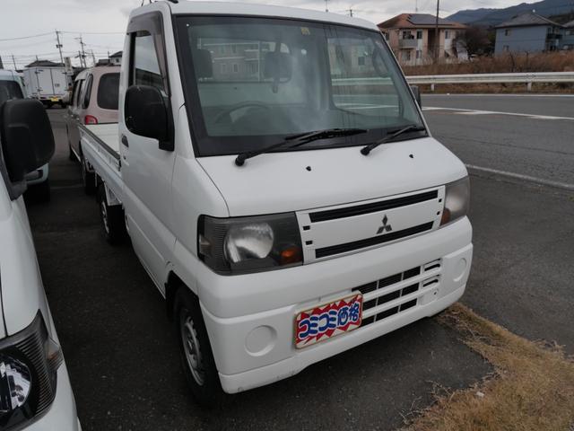 ミニキャブトラック Ｖタイプ　セレクト４ＷＤ車　エアコン　パワーステアリング　三方開　荷台ガード　ラジオ　ライトレベル調節（4枚目）