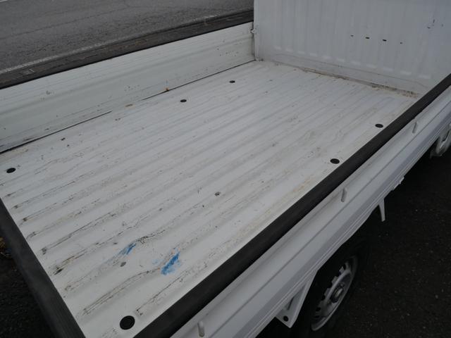 ミニキャブトラック Ｖタイプ　セレクト４ＷＤ車　エアコン　パワーステアリング　三方開　荷台ガード　ラジオ　ライトレベル調節（7枚目）