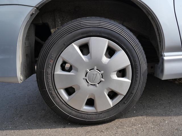 �y�����Ԃ𒆐S�ɍ݌ɂQ�O���W�����Ă��܂��B�y�g���b�N��y���o�����펞�W�����Ă��܂��B