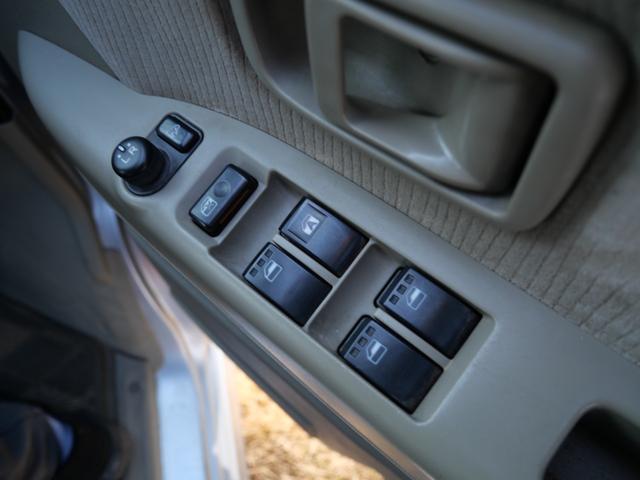 ���i�ɂ͎��M���������܂��B�ۏ؂͕t���Ă���܂��񂪁A���̕����������߂₷�����i�Ŕ̔����Ă��܂��B