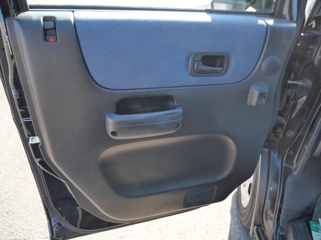 �y�����Ԃ𒆐S�ɍ݌ɂQ�O���W�����Ă��܂��B�y�g���b�N��y���o�����펞�W�����Ă��܂��B