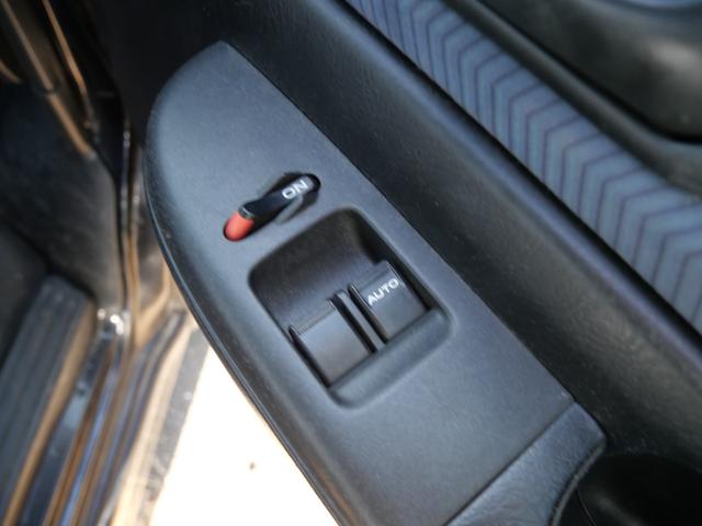 �y�����Ԃ𒆐S�ɍ݌ɂQ�O���W�����Ă��܂��B�y�g���b�N��y���o�����펞�W�����Ă��܂��B