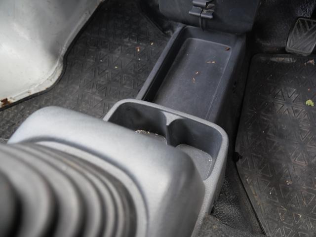 キャリイトラック ＫＣエアコン・パワステ　エアコン　パワーステアリング　ラジオ　三方費　荷台ガード（19枚目）