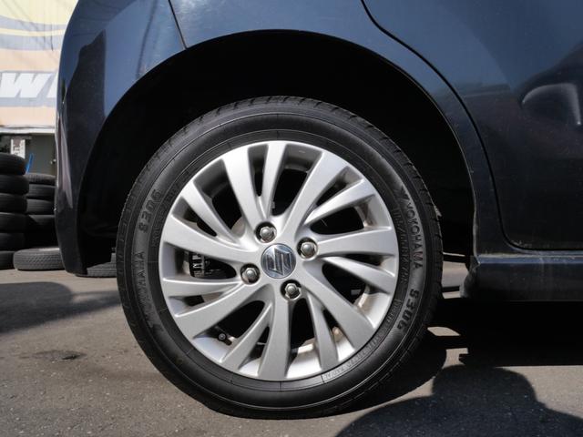 �y�����Ԃ𒆐S�ɍ݌ɂQ�O���W�����Ă��܂��B�y�g���b�N��y���o�����펞�W�����Ă��܂��B