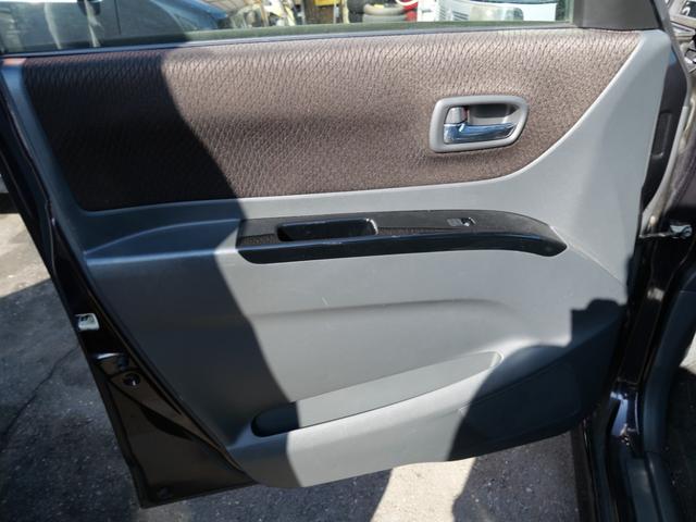 �y�����Ԃ𒆐S�ɍ݌ɂQ�O���W�����Ă��܂��B�y�g���b�N��y���o�����펞�W�����Ă��܂��B