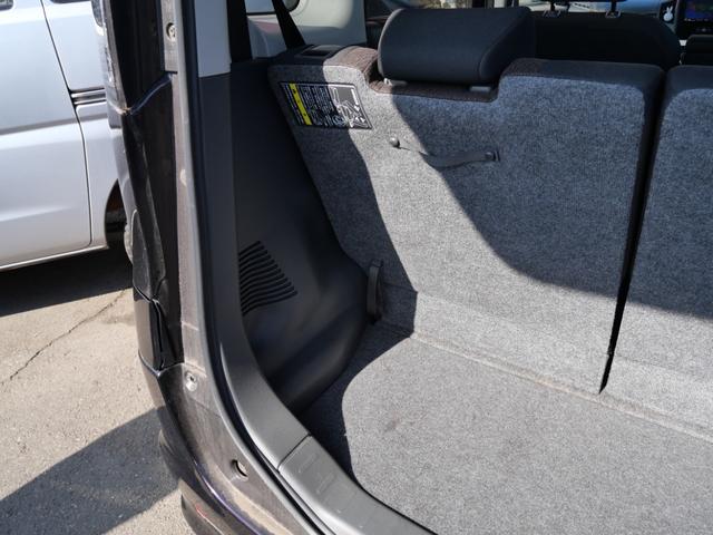 �y�����Ԃ𒆐S�ɍ݌ɂQ�O���W�����Ă��܂��B�y�g���b�N��y���o�����펞�W�����Ă��܂��B