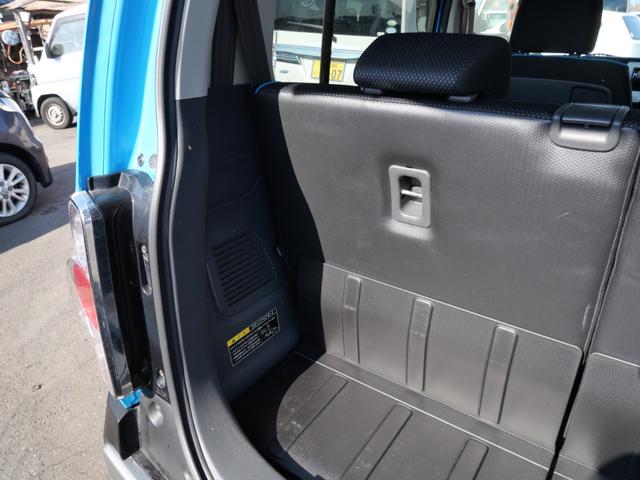 �y�����Ԃ𒆐S�ɍ݌ɂQ�O���W�����Ă��܂��B�y�g���b�N��y���o�����펞�W�����Ă��܂��B