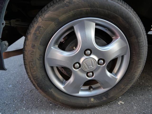 �y�����Ԃ𒆐S�ɍ݌ɂQ�O���W�����Ă��܂��B�y�g���b�N��y���o�����펞�W�����Ă��܂��B