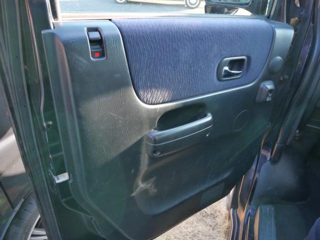 ���i�ɂ͎��M���������܂��B�ۏ؂͕t���Ă���܂��񂪁A���̕����������߂₷�����i�Ŕ̔����Ă��܂��B