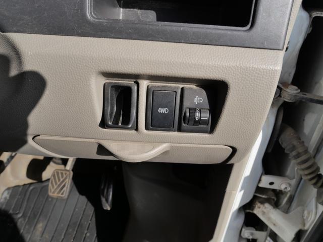 �y�����Ԃ𒆐S�ɍ݌ɂQ�O���W�����Ă��܂��B�y�g���b�N��y���o�����펞�W�����Ă��܂��B