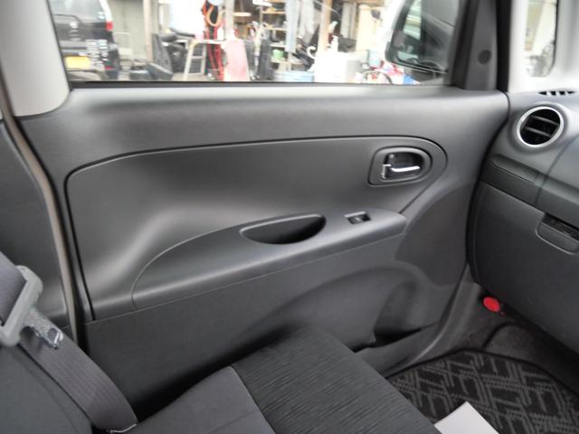 タント カスタムＸ　スマートキー　ナビ　フルセグ　左側電動スライドドア　ＥＴＣ　オートエアコン　プライバシーガラス　セキュリティ　電動格納ミラー（15枚目）