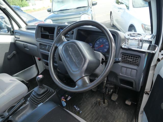 納車前には内外装を丁寧にクリーニングいたします。ご安心ください。