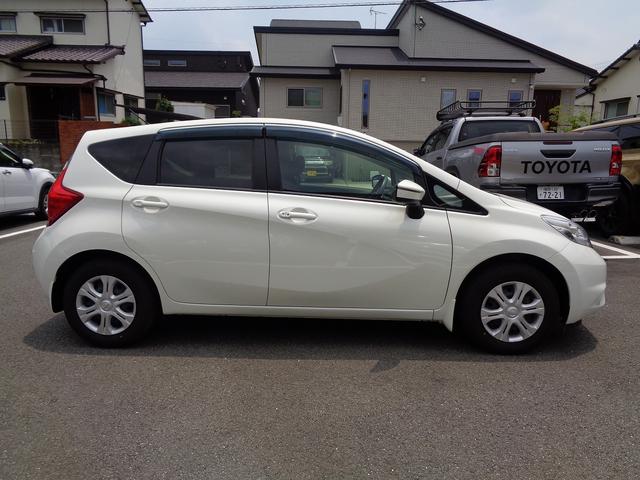 ノート Ｘ　ワンオーナー・禁煙車・フルセグナビ・バックカメラ・Ｂｌｕｅｔｏｏｔｈオーディオ・スマートキー・ＥＴＣ・オートライト・衝突被害軽減ブレーキ（3枚目）