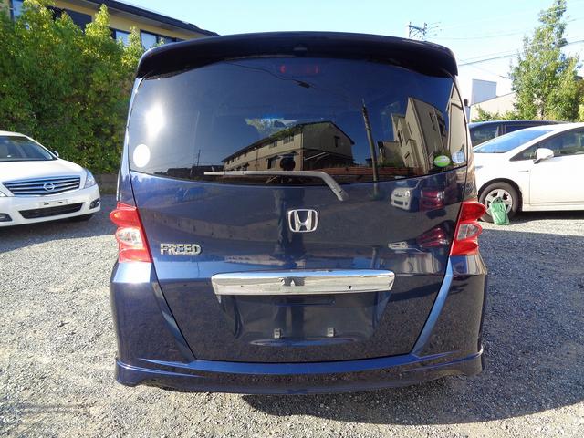 フリード Ｇ　エアロ　ジャストセレクション　禁煙車・スマートキー・ワンセグナビ・ＡＵＸ・ウォークスルー・片側電動スライドドア・オートライト・ＨＩＤ・アルミホイール（7枚目）