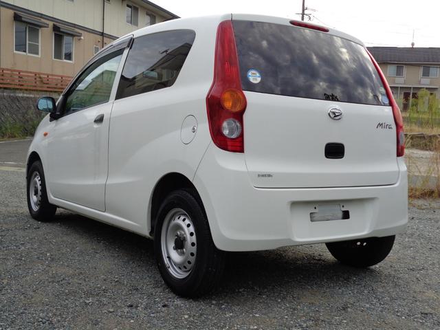 ミラ ＴＸ　４ナンバー　３枚ドア　ＣＶＴ　エアコン　キーレス　ラジオ（6枚目）
