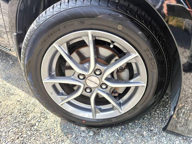 フィットハイブリッド スマートセレクション　禁煙車・スマートキー・フルセグナビ・Ｂｌｕｅｔｏｏｔｈオーディオ・ＥＴＣ・ＨＩＤヘッドライト・社外アルミホイール・オートクルーズ（2枚目）