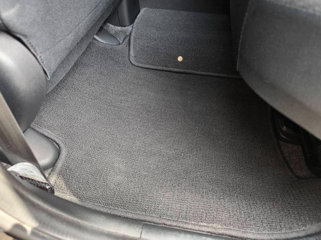 フィットハイブリッド スマートセレクション　禁煙車・スマートキー・フルセグナビ・Ｂｌｕｅｔｏｏｔｈオーディオ・ＥＴＣ・ＨＩＤヘッドライト・社外アルミホイール・オートクルーズ（23枚目）