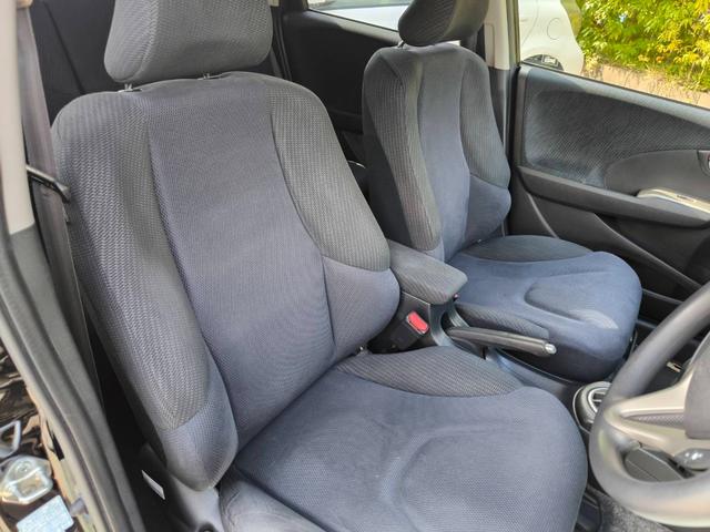 フィットハイブリッド スマートセレクション　禁煙車・スマートキー・フルセグナビ・Ｂｌｕｅｔｏｏｔｈオーディオ・ＥＴＣ・ＨＩＤヘッドライト・社外アルミホイール・オートクルーズ（36枚目）