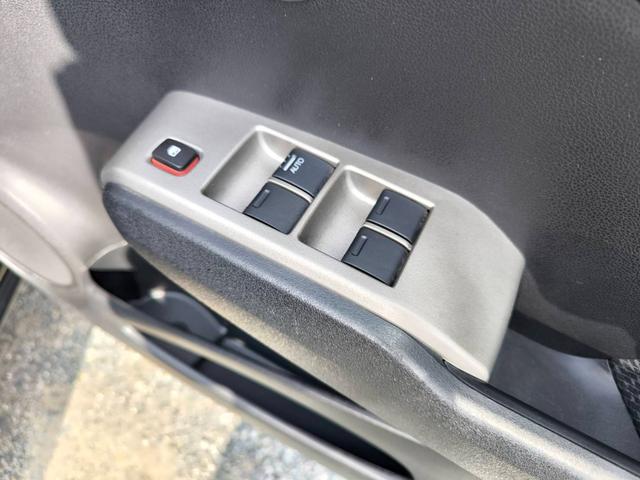 フィットハイブリッド スマートセレクション　禁煙車・スマートキー・フルセグナビ・Ｂｌｕｅｔｏｏｔｈオーディオ・ＥＴＣ・ＨＩＤヘッドライト・社外アルミホイール・オートクルーズ（40枚目）