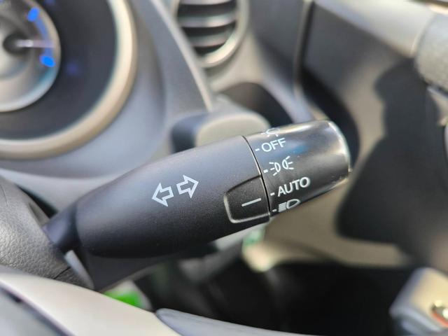 フィットハイブリッド スマートセレクション　禁煙車・スマートキー・フルセグナビ・Ｂｌｕｅｔｏｏｔｈオーディオ・ＥＴＣ・ＨＩＤヘッドライト・社外アルミホイール・オートクルーズ（43枚目）