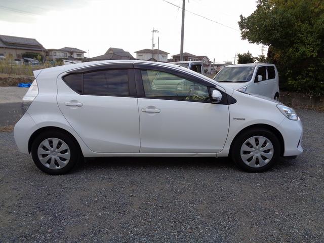 アクア S 禁煙車・フルセグナビ・バックカメラ・Bluetoothオーディオ・ETC・スマートキー・オートライト・Hライト研磨済み(6枚目)