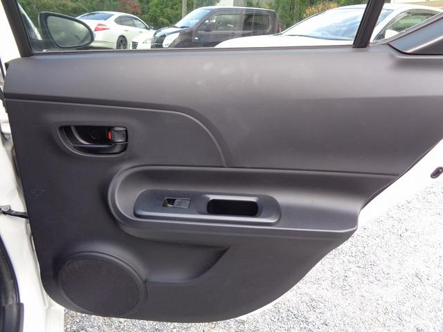 アクア S 禁煙車・フルセグナビ・バックカメラ・Bluetoothオーディオ・ETC・スマートキー・オートライト・Hライト研磨済み(30枚目)