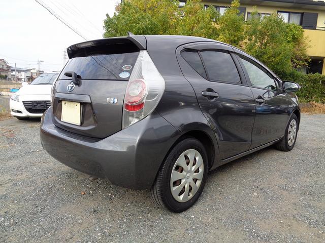 アクア Ｓ　禁煙車・フルセグナビ・バックカメラ・Ｂｌｕｅｔｏｏｔｈオーディオ・ＡＵＸ・スマートキー２個・ドラレコ・ＨＩＤ・オートライト（7枚目）