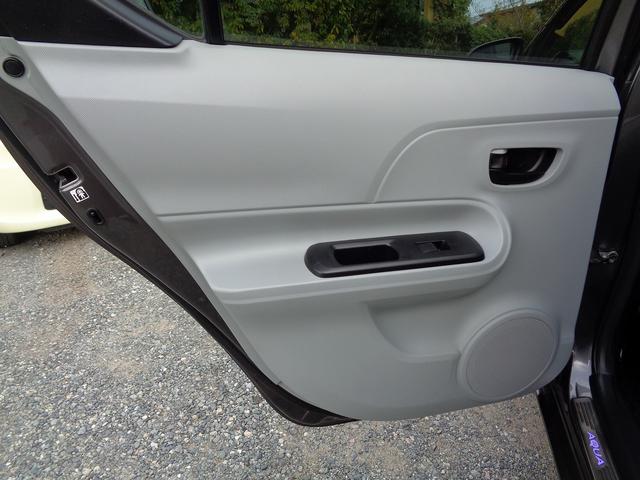 アクア Ｓ　禁煙車・フルセグナビ・バックカメラ・Ｂｌｕｅｔｏｏｔｈオーディオ・ＡＵＸ・スマートキー２個・ドラレコ・ＨＩＤ・オートライト（24枚目）