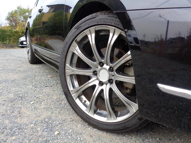 ティアナ ２５０ＸＬ　スポーティセレクション　レザーシート　インパル１９インチアルミホイール　フルセグナビ　ＥＴＣ　Ｂｌｕｅｔｏｏｔｈオーディオ　フロントカメラ　バックカメラ　サイドカメラ　パワーシート　オットマン　ゴールドエンブレム（3枚目）