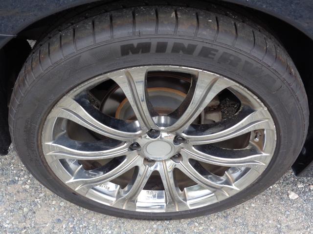 ティアナ ２５０ＸＬ　スポーティセレクション　レザーシート　インパル１９インチアルミホイール　フルセグナビ　ＥＴＣ　Ｂｌｕｅｔｏｏｔｈオーディオ　フロントカメラ　バックカメラ　サイドカメラ　パワーシート　オットマン　ゴールドエンブレム（16枚目）