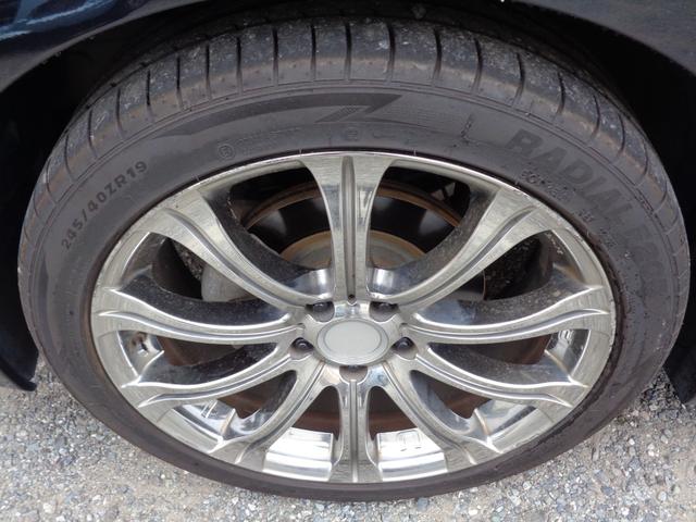 ティアナ ２５０ＸＬ　スポーティセレクション　レザーシート　インパル１９インチアルミホイール　フルセグナビ　ＥＴＣ　Ｂｌｕｅｔｏｏｔｈオーディオ　フロントカメラ　バックカメラ　サイドカメラ　パワーシート　オットマン　ゴールドエンブレム（20枚目）