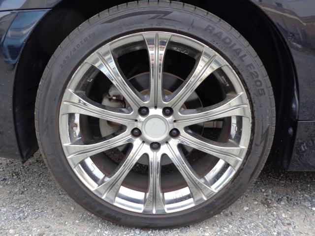 ティアナ ２５０ＸＬ　スポーティセレクション　レザーシート　インパル１９インチアルミホイール　フルセグナビ　ＥＴＣ　Ｂｌｕｅｔｏｏｔｈオーディオ　フロントカメラ　バックカメラ　サイドカメラ　パワーシート　オットマン　ゴールドエンブレム（21枚目）