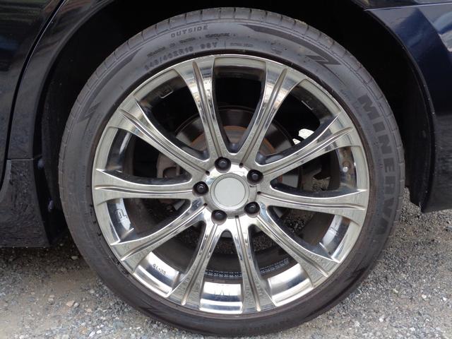 ティアナ ２５０ＸＬ　スポーティセレクション　レザーシート　インパル１９インチアルミホイール　フルセグナビ　ＥＴＣ　Ｂｌｕｅｔｏｏｔｈオーディオ　フロントカメラ　バックカメラ　サイドカメラ　パワーシート　オットマン　ゴールドエンブレム（23枚目）