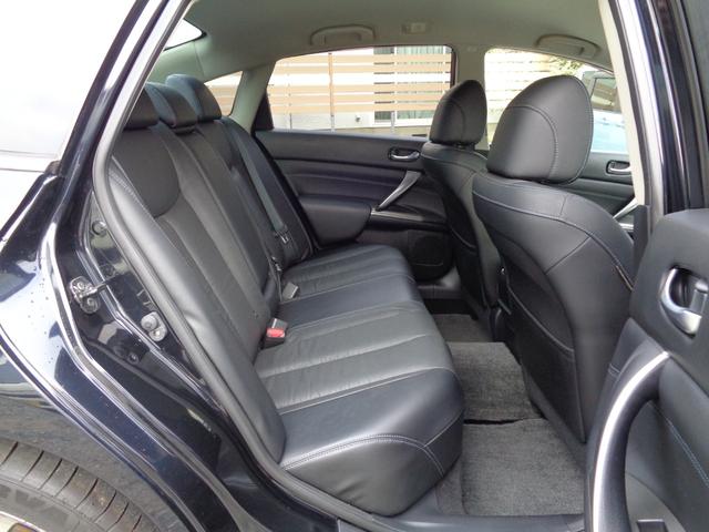 ティアナ ２５０ＸＬ　スポーティセレクション　レザーシート　インパル１９インチアルミホイール　フルセグナビ　ＥＴＣ　Ｂｌｕｅｔｏｏｔｈオーディオ　フロントカメラ　バックカメラ　サイドカメラ　パワーシート　オットマン　ゴールドエンブレム（27枚目）