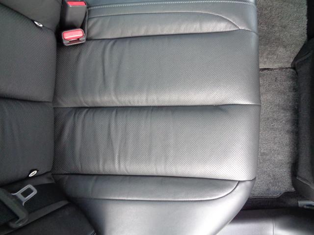 ティアナ ２５０ＸＬ　スポーティセレクション　レザーシート　インパル１９インチアルミホイール　フルセグナビ　ＥＴＣ　Ｂｌｕｅｔｏｏｔｈオーディオ　フロントカメラ　バックカメラ　サイドカメラ　パワーシート　オットマン　ゴールドエンブレム（29枚目）