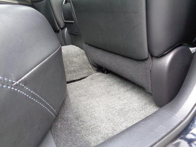 ティアナ ２５０ＸＬ　スポーティセレクション　レザーシート　インパル１９インチアルミホイール　フルセグナビ　ＥＴＣ　Ｂｌｕｅｔｏｏｔｈオーディオ　フロントカメラ　バックカメラ　サイドカメラ　パワーシート　オットマン　ゴールドエンブレム（31枚目）