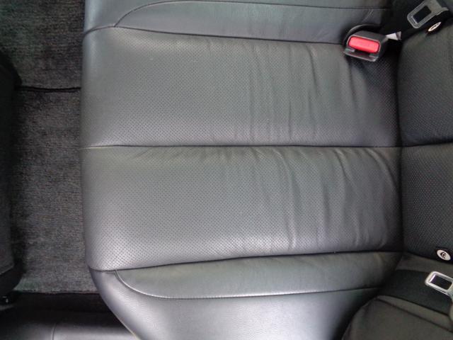 ティアナ ２５０ＸＬ　スポーティセレクション　レザーシート　インパル１９インチアルミホイール　フルセグナビ　ＥＴＣ　Ｂｌｕｅｔｏｏｔｈオーディオ　フロントカメラ　バックカメラ　サイドカメラ　パワーシート　オットマン　ゴールドエンブレム（34枚目）