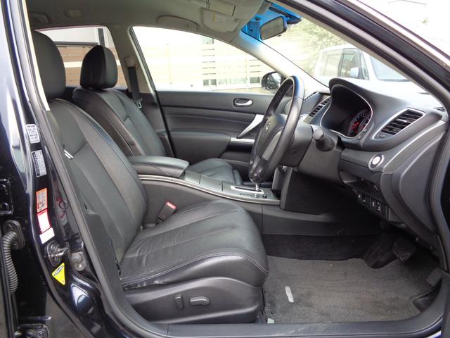 ティアナ ２５０ＸＬ　スポーティセレクション　レザーシート　インパル１９インチアルミホイール　フルセグナビ　ＥＴＣ　Ｂｌｕｅｔｏｏｔｈオーディオ　フロントカメラ　バックカメラ　サイドカメラ　パワーシート　オットマン　ゴールドエンブレム（46枚目）