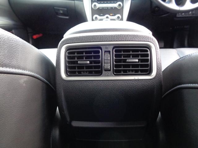 ティアナ ２５０ＸＬ　スポーティセレクション　レザーシート　インパル１９インチアルミホイール　フルセグナビ　ＥＴＣ　Ｂｌｕｅｔｏｏｔｈオーディオ　フロントカメラ　バックカメラ　サイドカメラ　パワーシート　オットマン　ゴールドエンブレム（54枚目）