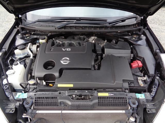 ティアナ ２５０ＸＬ　スポーティセレクション　レザーシート　インパル１９インチアルミホイール　フルセグナビ　ＥＴＣ　Ｂｌｕｅｔｏｏｔｈオーディオ　フロントカメラ　バックカメラ　サイドカメラ　パワーシート　オットマン　ゴールドエンブレム（78枚目）