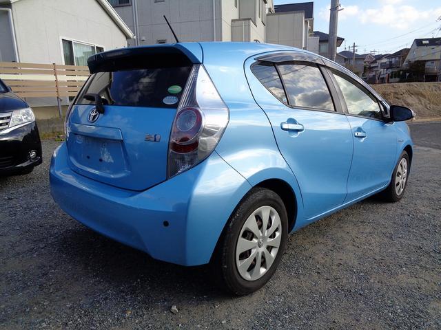 アクア Ｓ　禁煙車・シートヒーター・タイヤ２０２４年製・フルセグナビ・バックカメラ・Ｂｌｕｅｔｏｏｔｈオーディオ・スマートキー２個・ＥＴＣ・ドラレコ（5枚目）