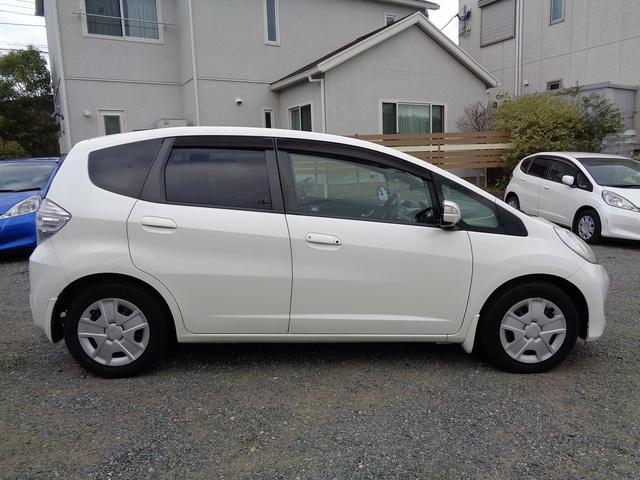 フィットハイブリッド スマートセレクション ワンセグナビ・バックカメラ・DVD視聴・スマートキー・HID・オートライト・オートクルーズコントロール(4枚目)